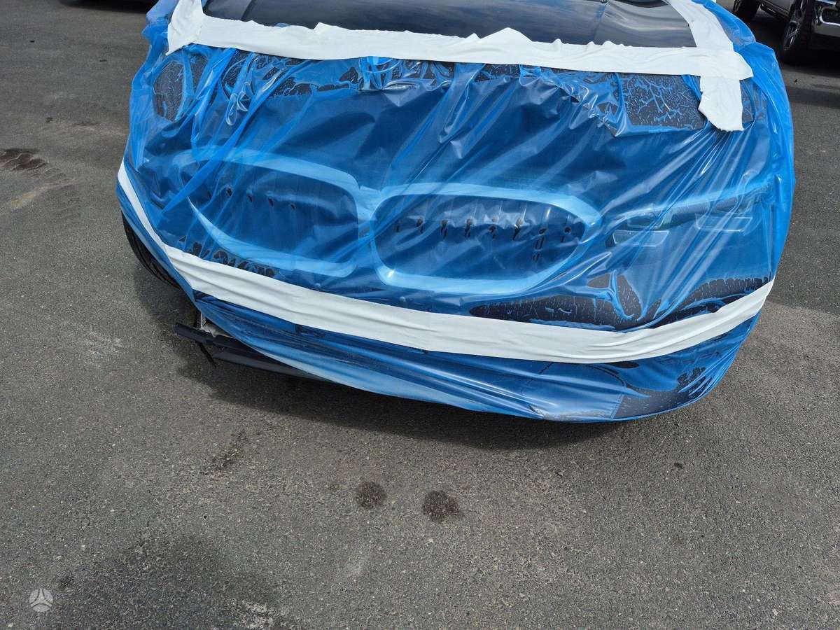 BMW 330, 2.0 l., Седан