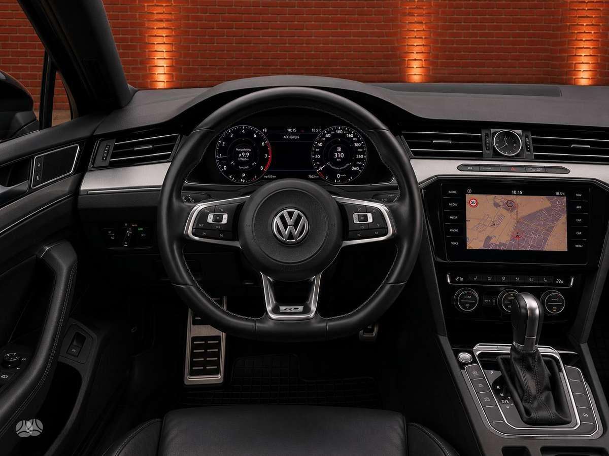 Volkswagen Passat - 12