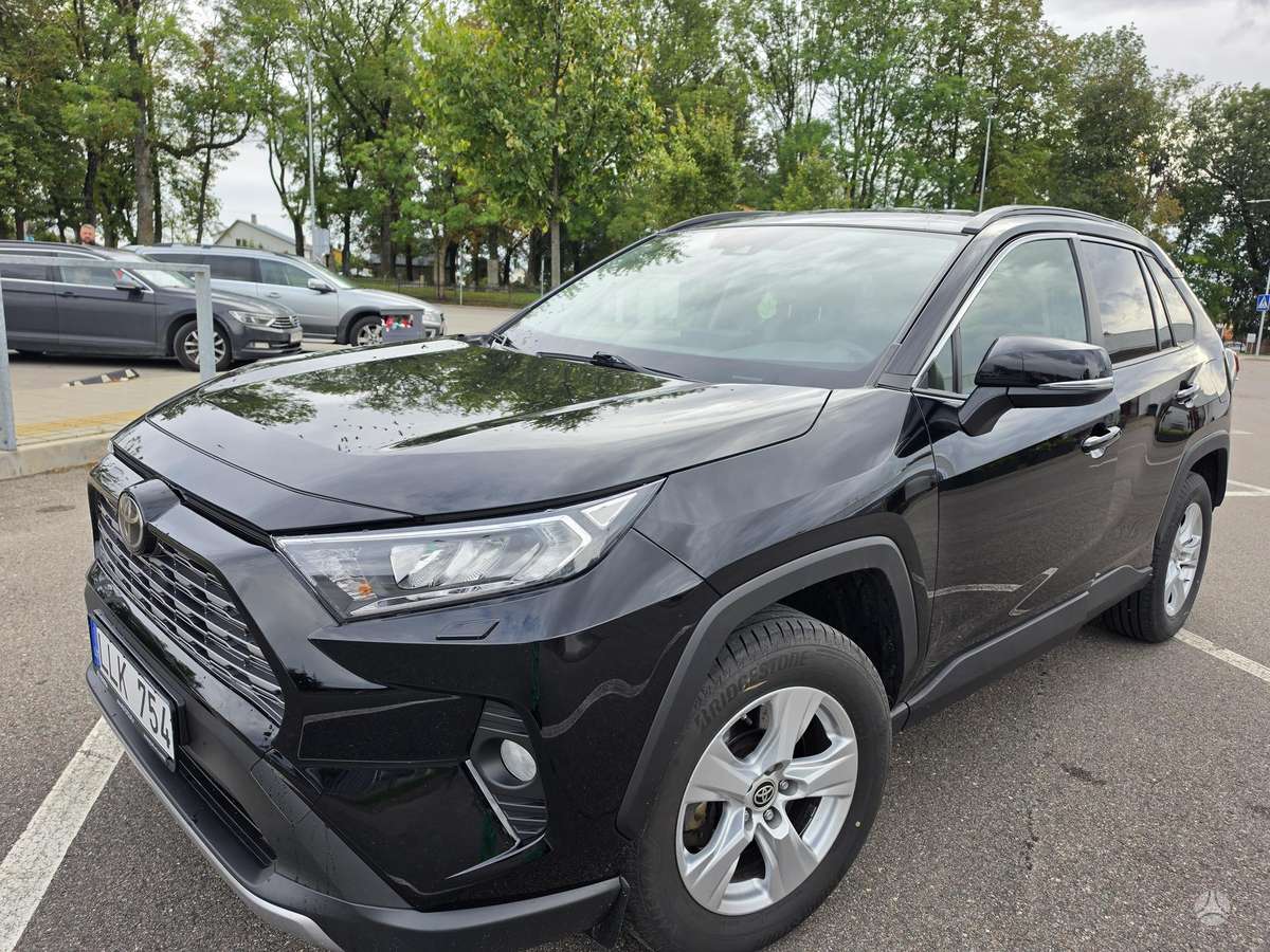 Toyota RAV4 - 1