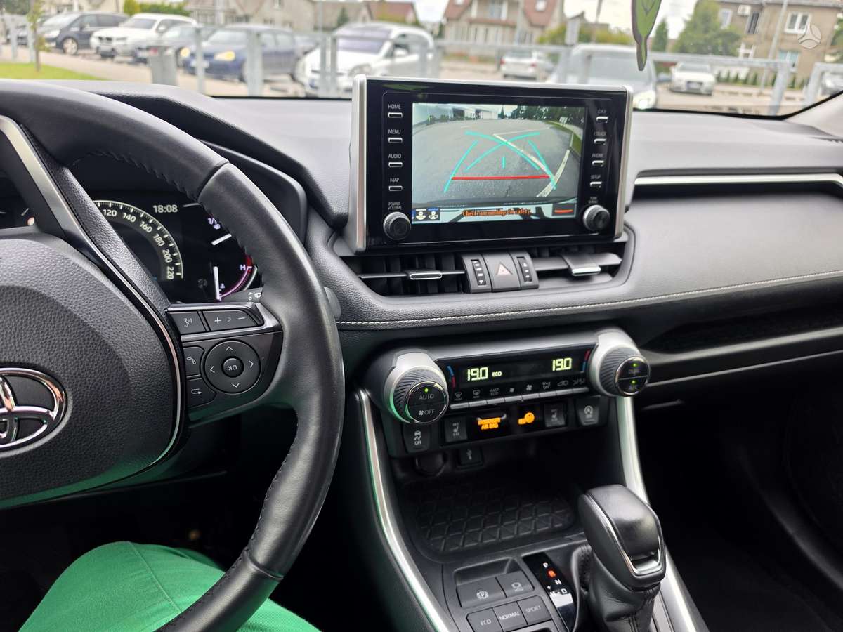 Toyota RAV4 - 6