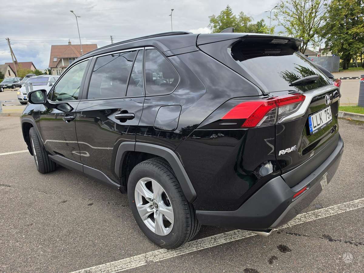 Toyota RAV4 - 9