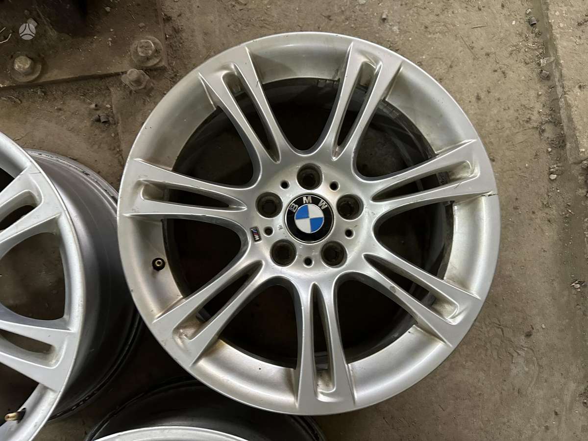 BMW, lengvojo lydinio, R18