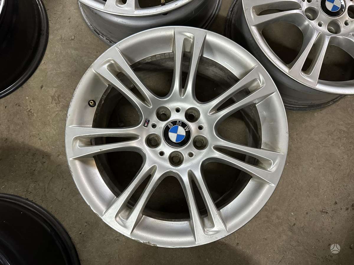 BMW, lengvojo lydinio, R18