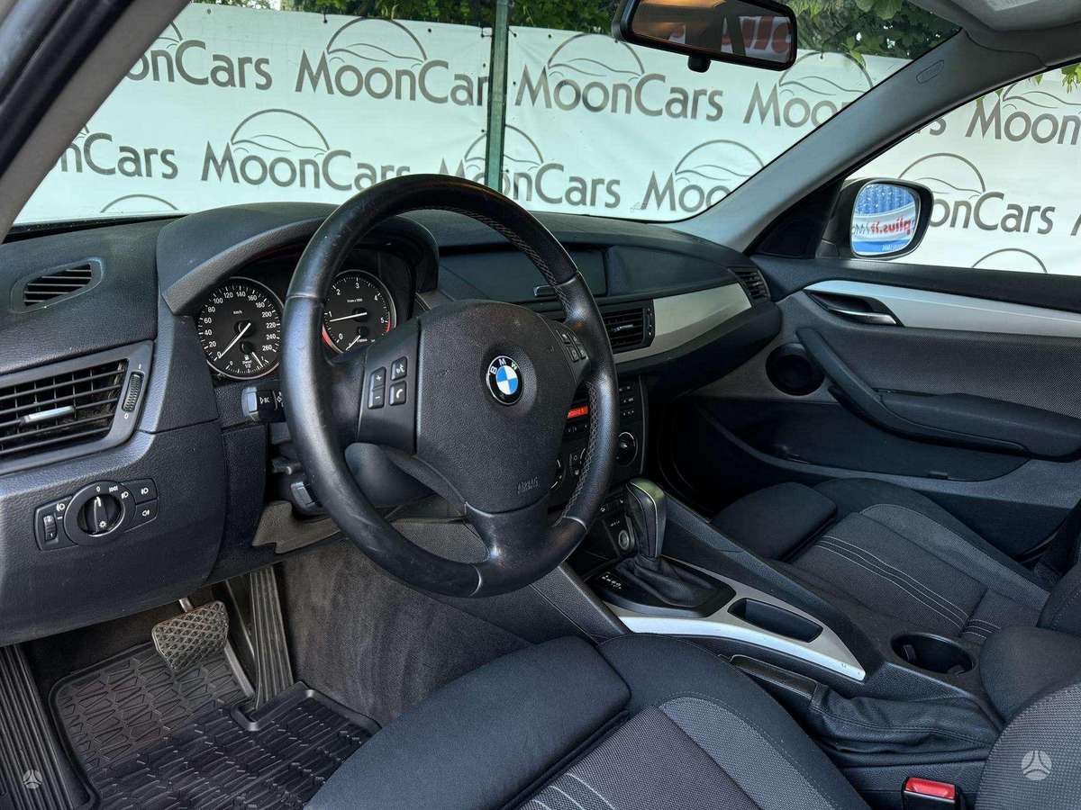 BMW X1, 2.0 l., Внедорожник / Кроссовер