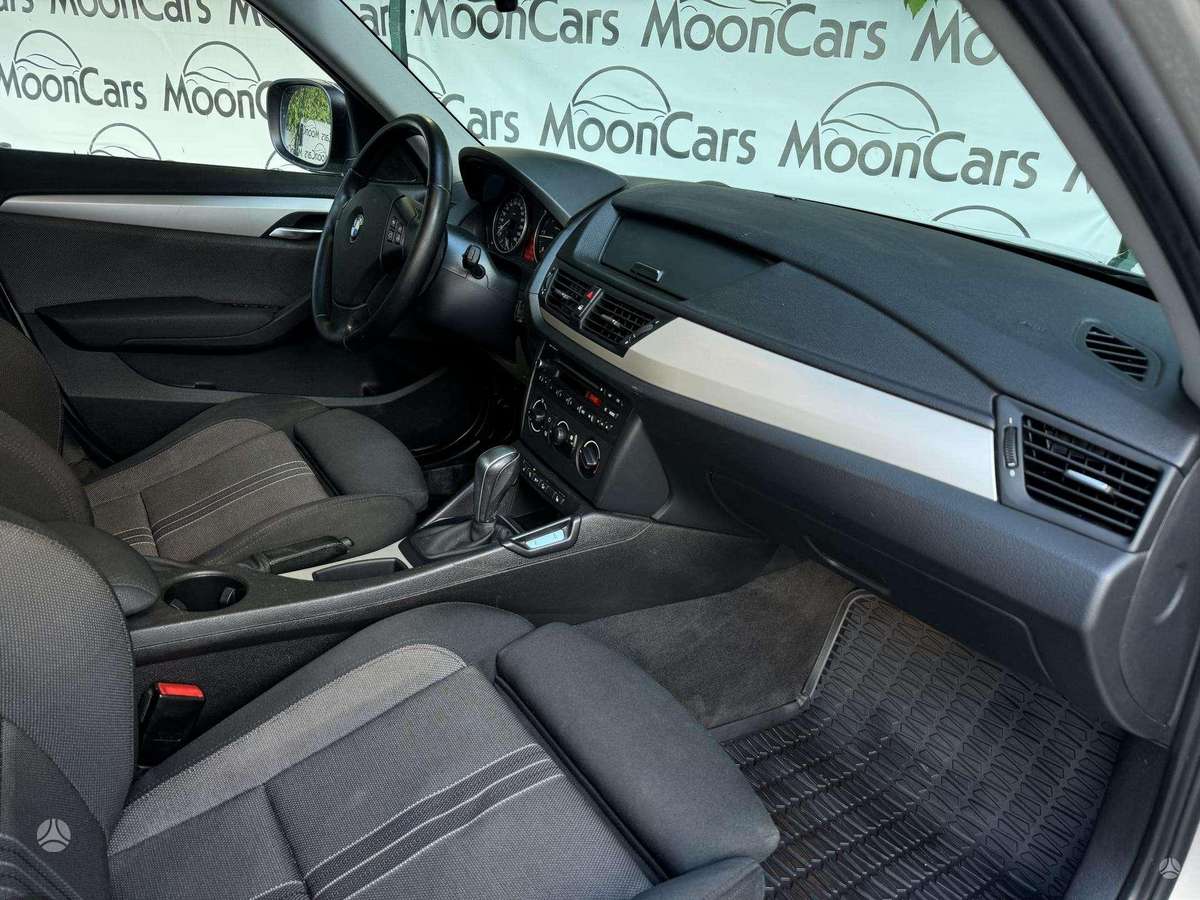 BMW X1, 2.0 l., Внедорожник / Кроссовер