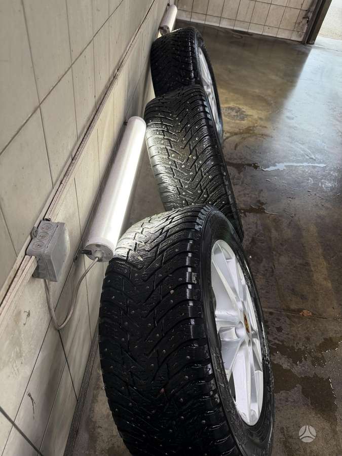 Porsche Cayenne, lengvojo lydinio, R18