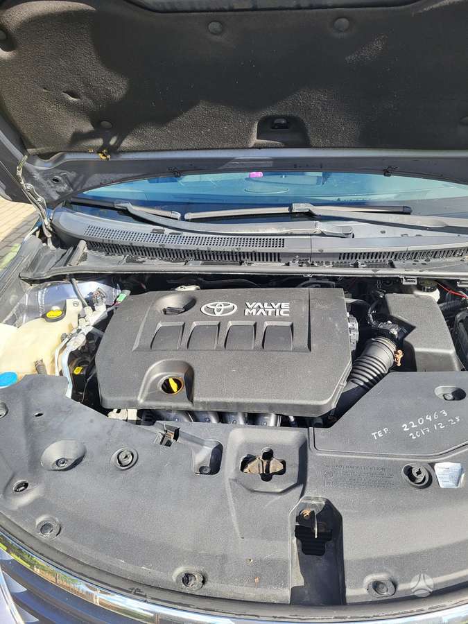 Toyota Avensis - 4