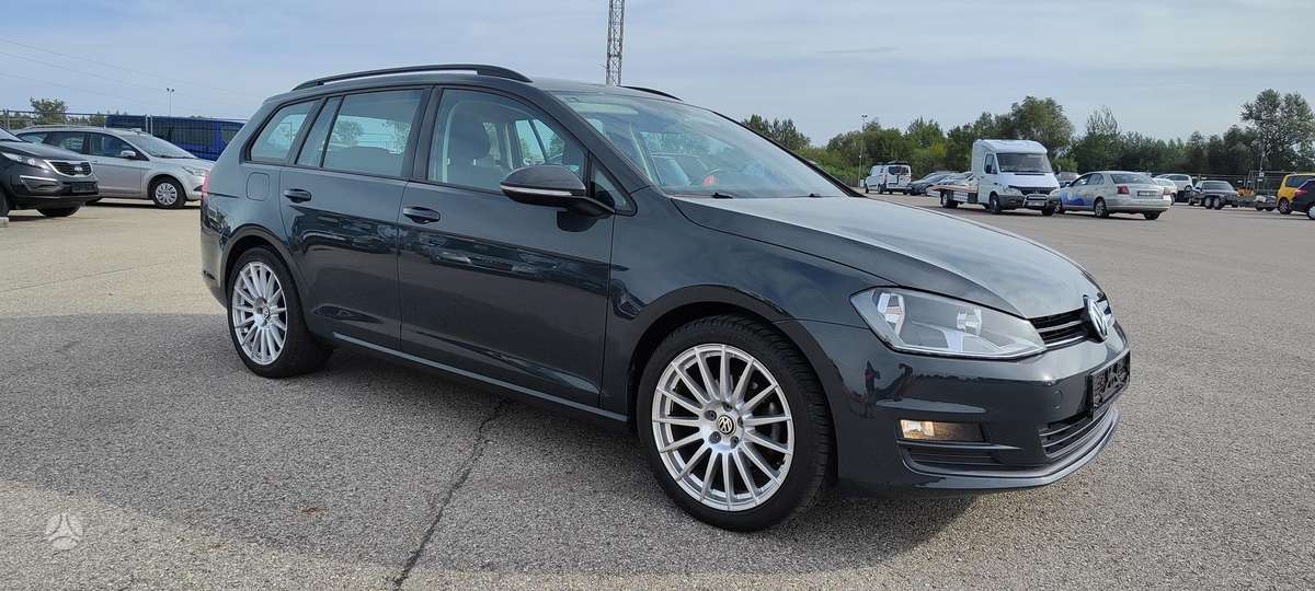 Volkswagen Golf - 2
