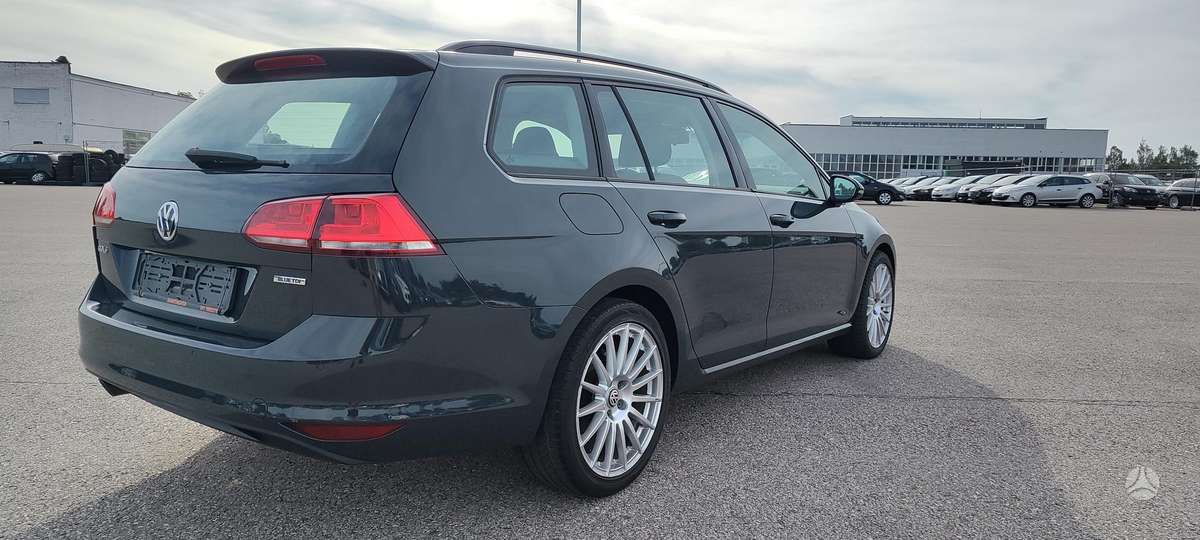 Volkswagen Golf - 3