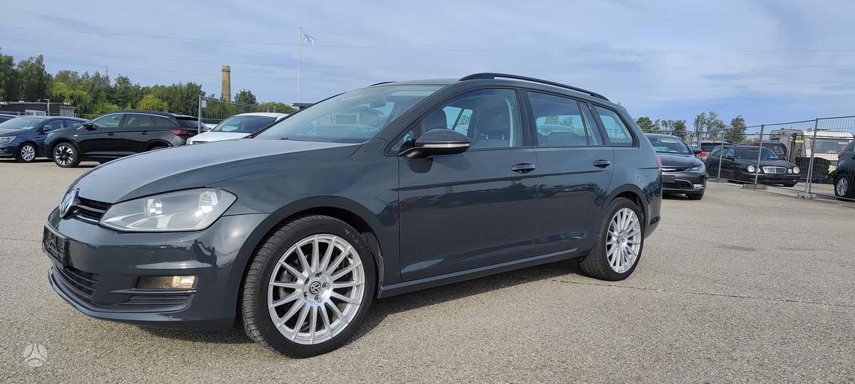 Volkswagen Golf - 6