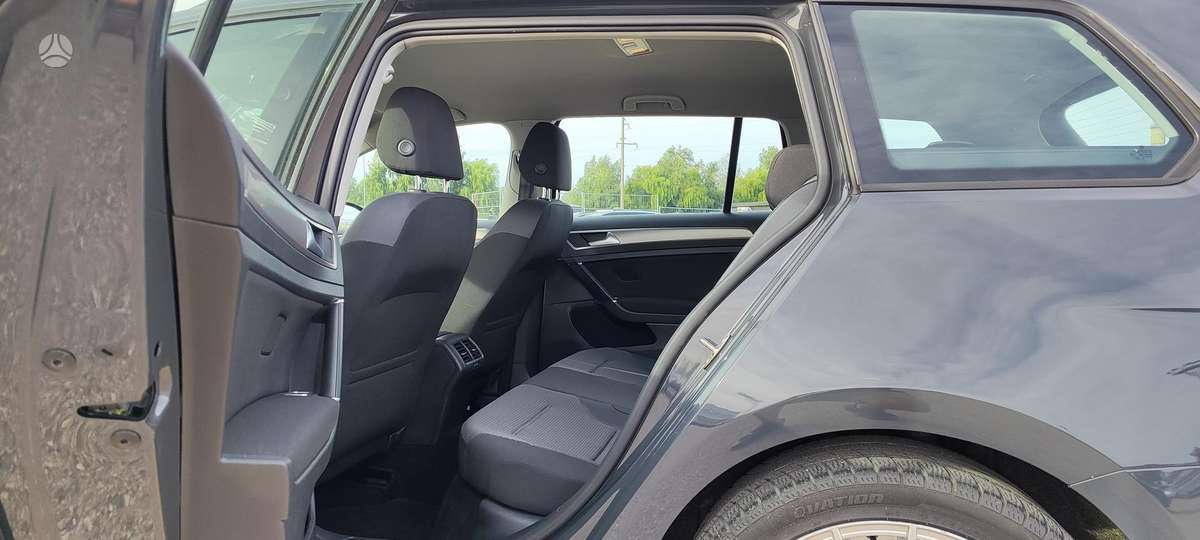 Volkswagen Golf - 12