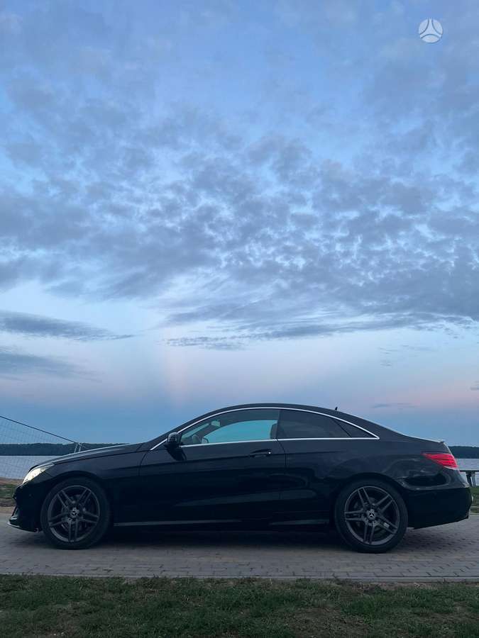 Mercedes-Benz E220, Купе (coupe)