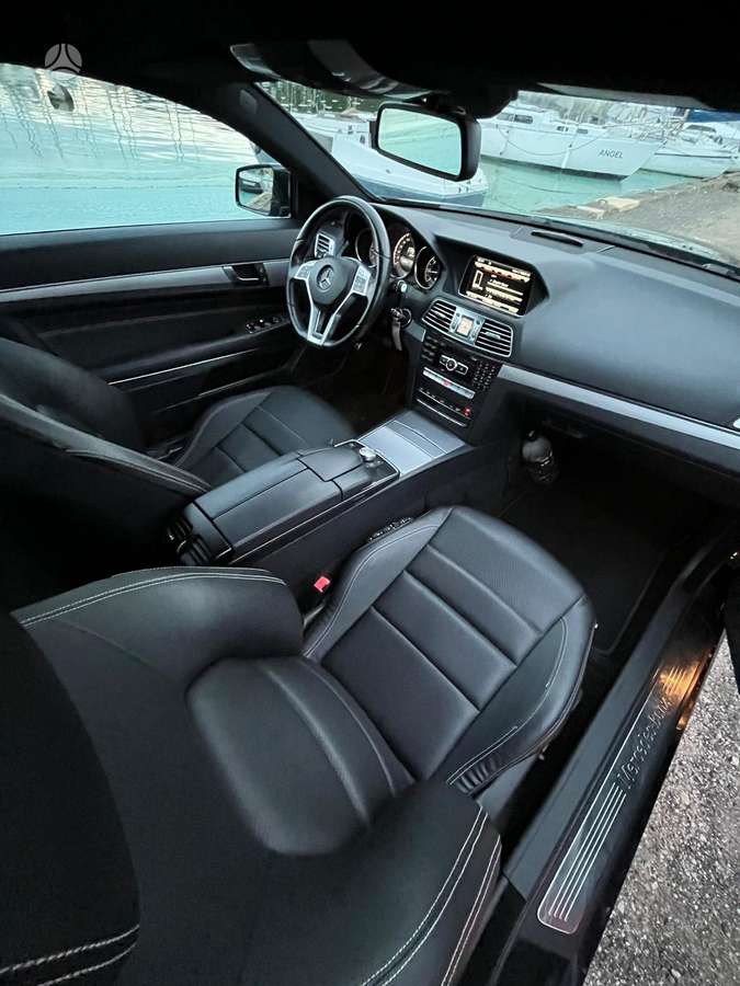 Mercedes-Benz E220, Купе (coupe)