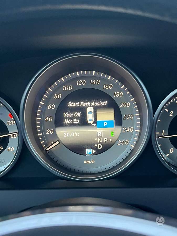 Mercedes-Benz E220, Купе (coupe)