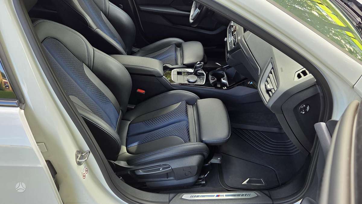 BMW 116, 1.5 l., hatchback