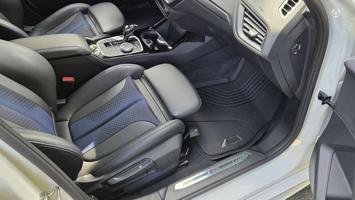 BMW 116, 1.5 l., hatchback