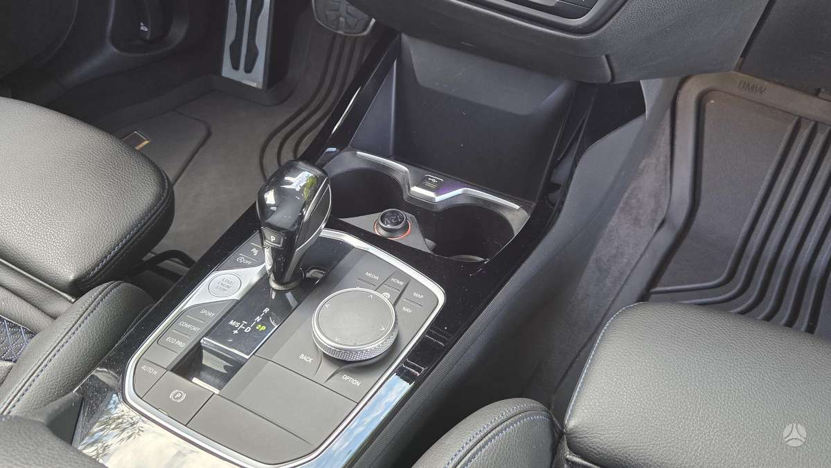 BMW 116, 1.5 l., hatchback