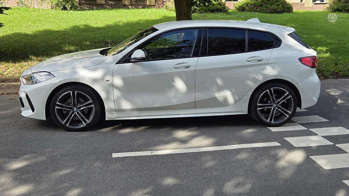 BMW 116, 1.5 l., hatchback