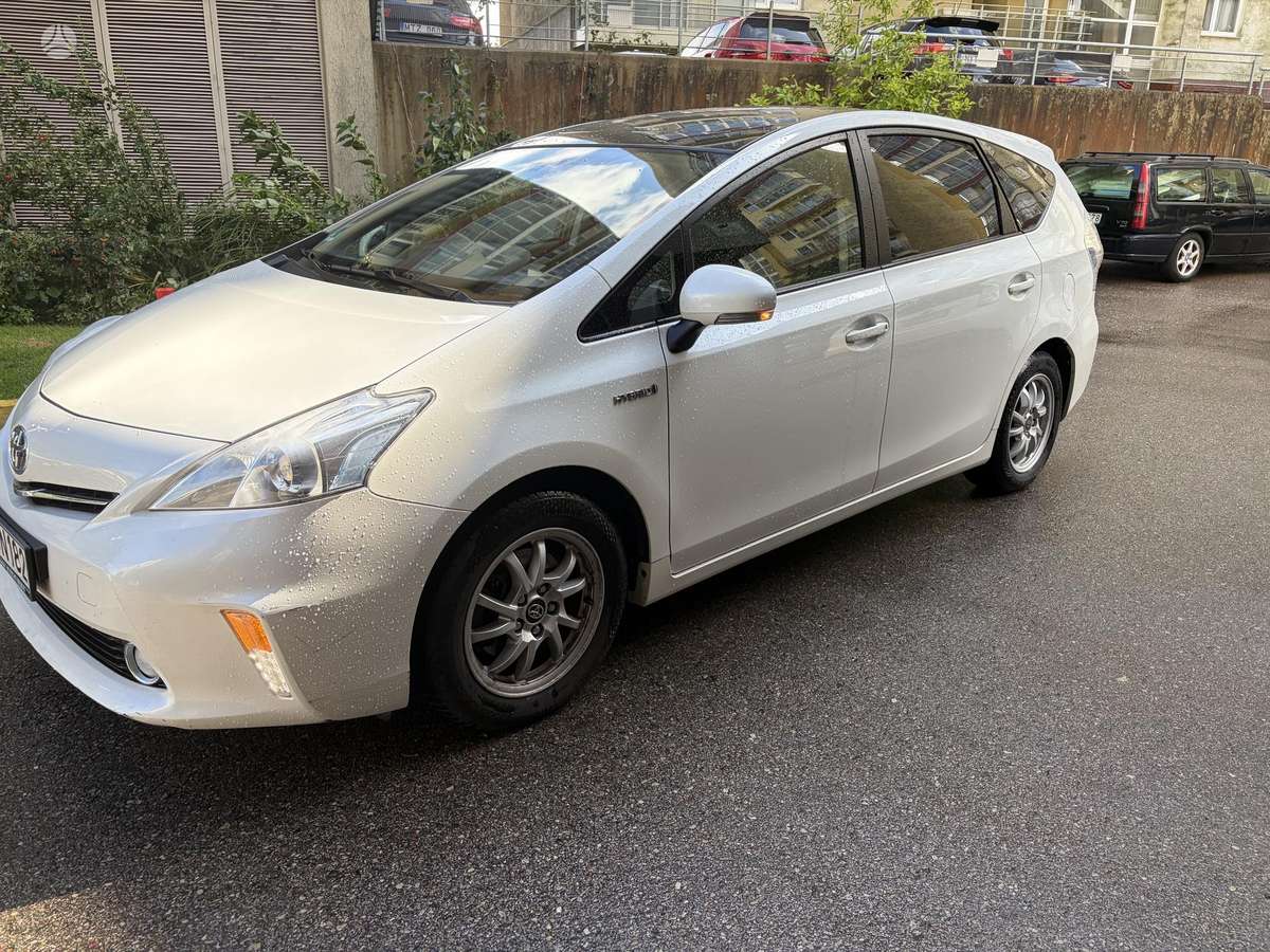 Toyota Prius+ - 2