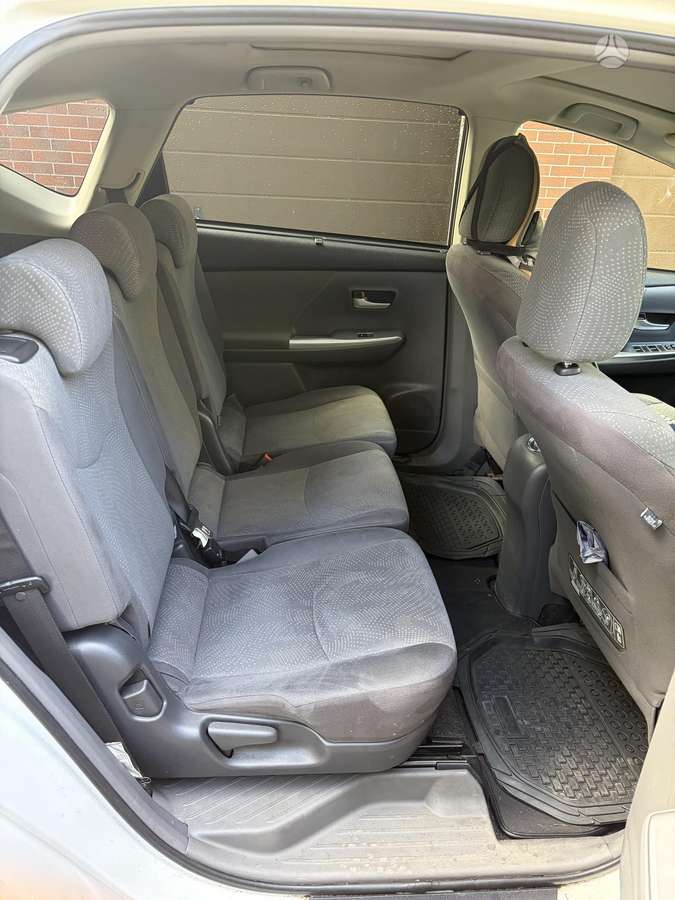 Toyota Prius+ - 7