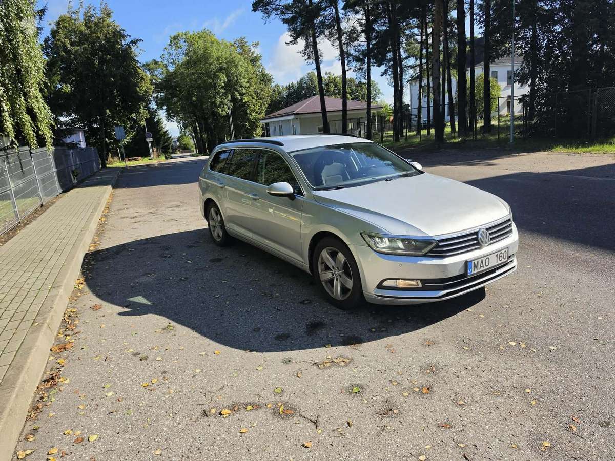 Volkswagen Passat - 2
