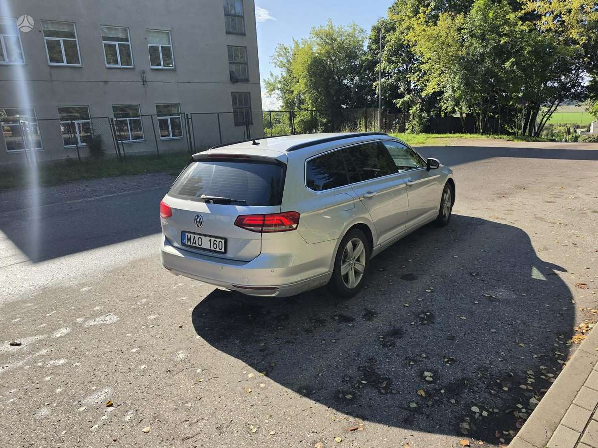 Volkswagen Passat - 4