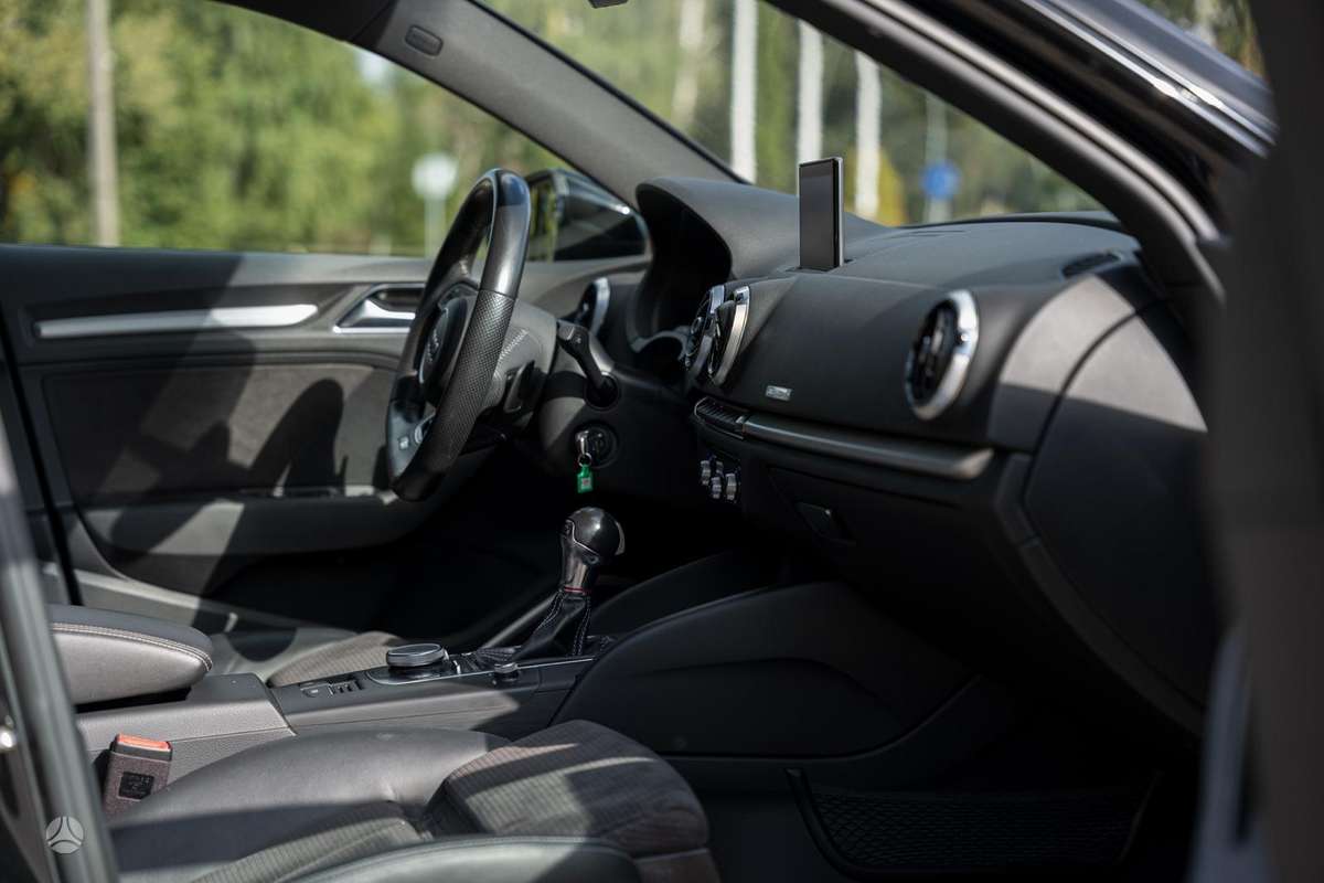 Audi S3, 2.0 l., Хэтчбек