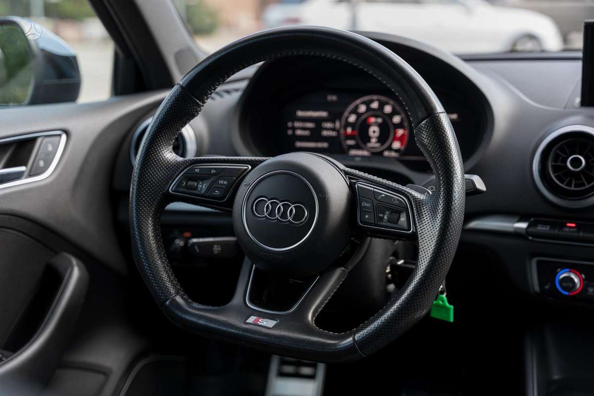 Audi S3, 2.0 l., hatchback