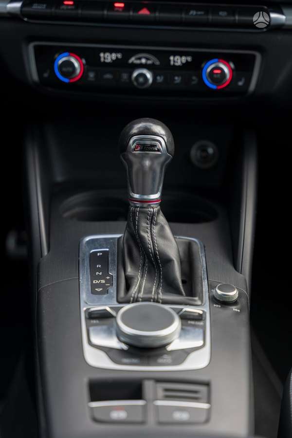 Audi S3, 2.0 l., Хэтчбек