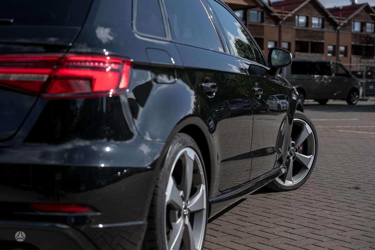 Audi S3, 2.0 l., hatchback