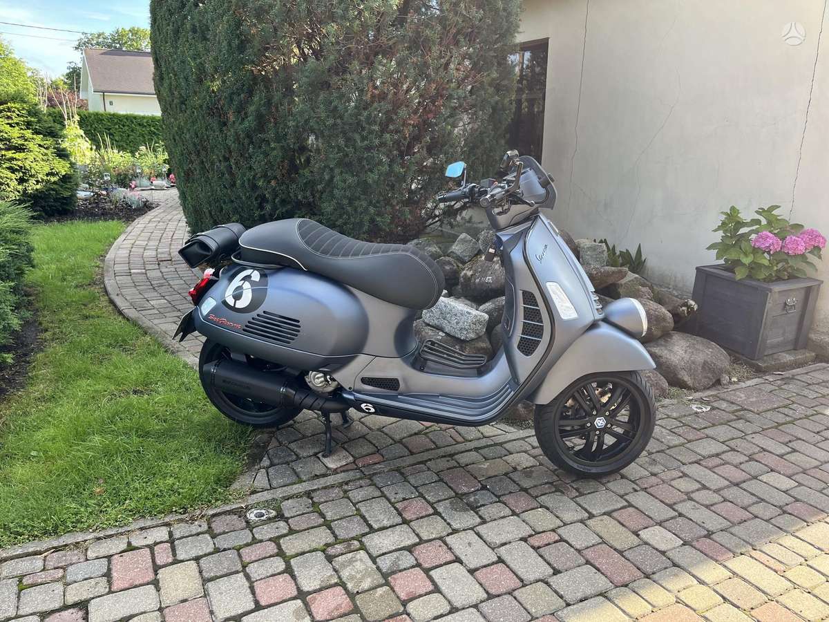 Piaggio Vespa 300cc, мотороллеры / мопеды
