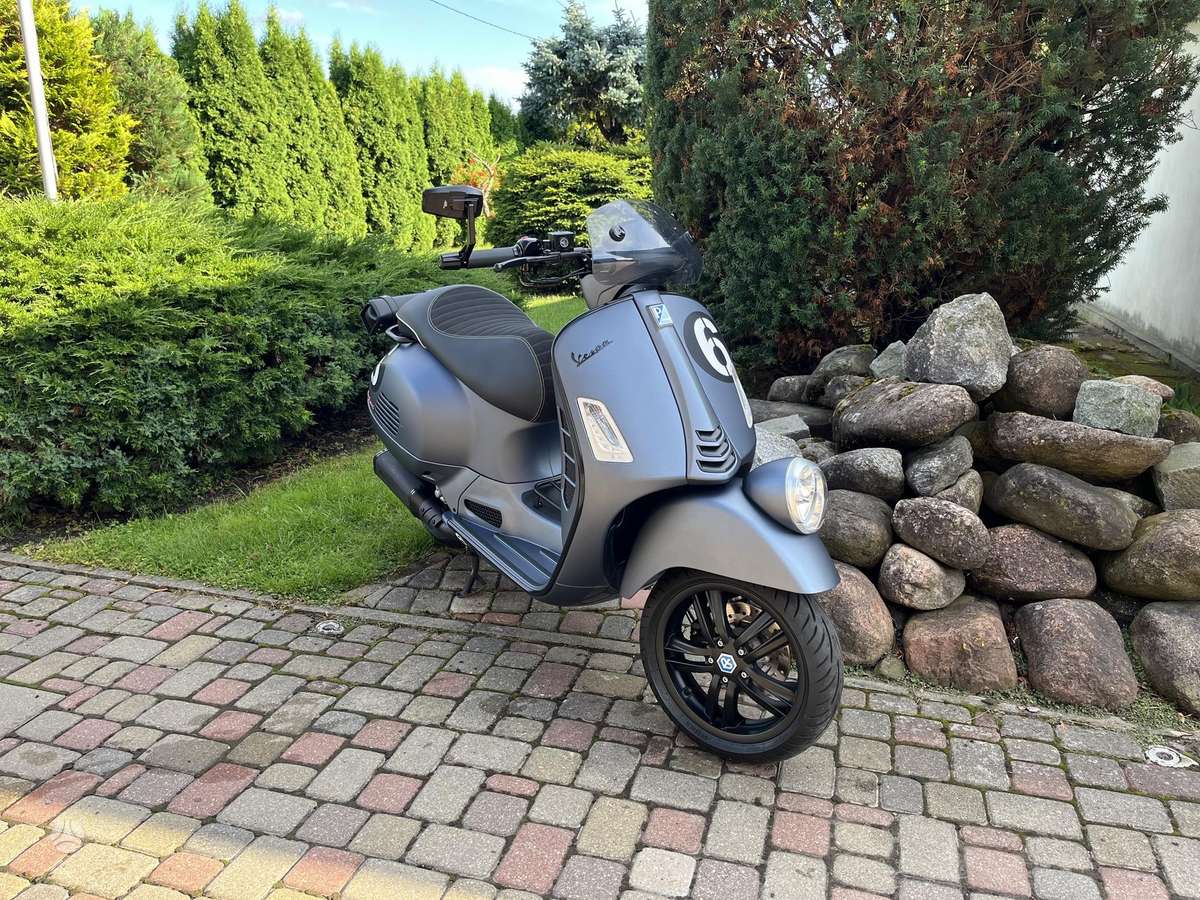 Piaggio Vespa 300cc, мотороллеры / мопеды