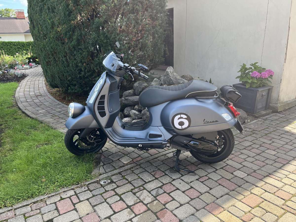 Piaggio Vespa 300cc, мотороллеры / мопеды