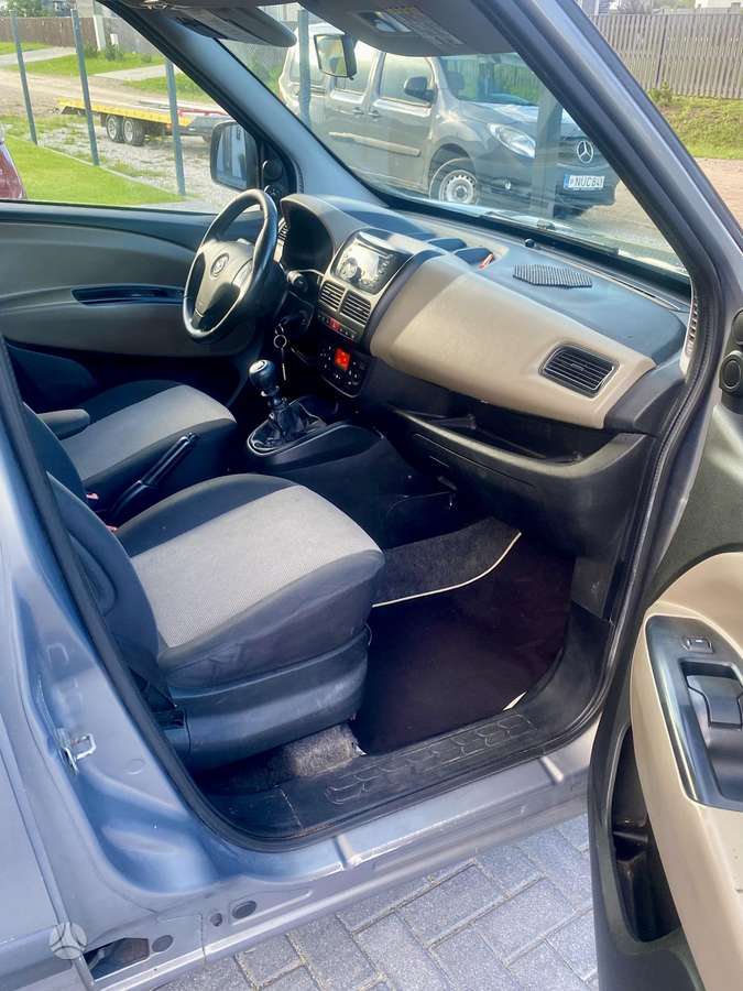 Opel Combo, 1.6 l., Минивэн