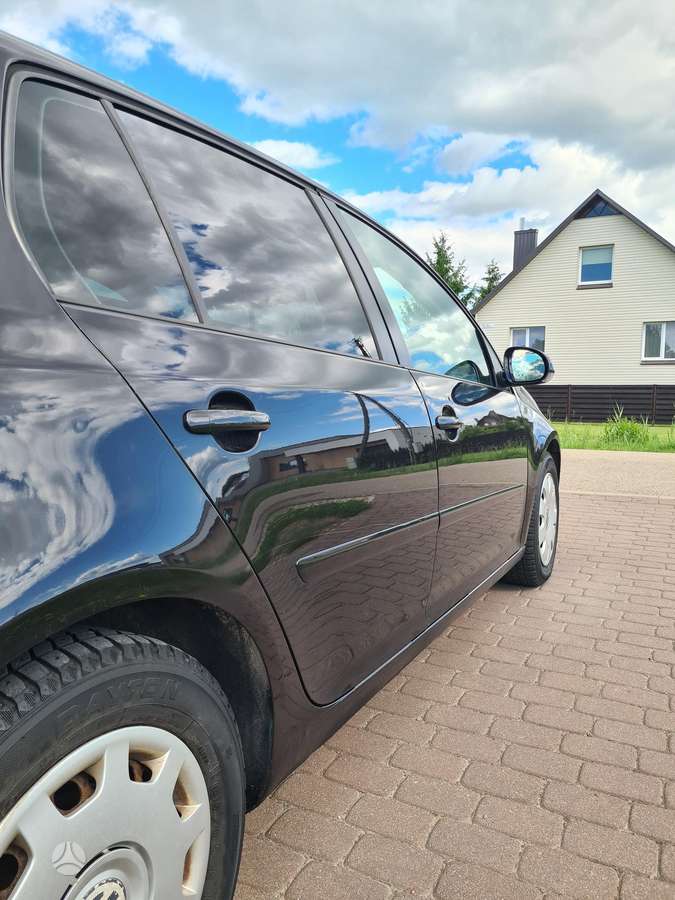 Volkswagen Golf - 11