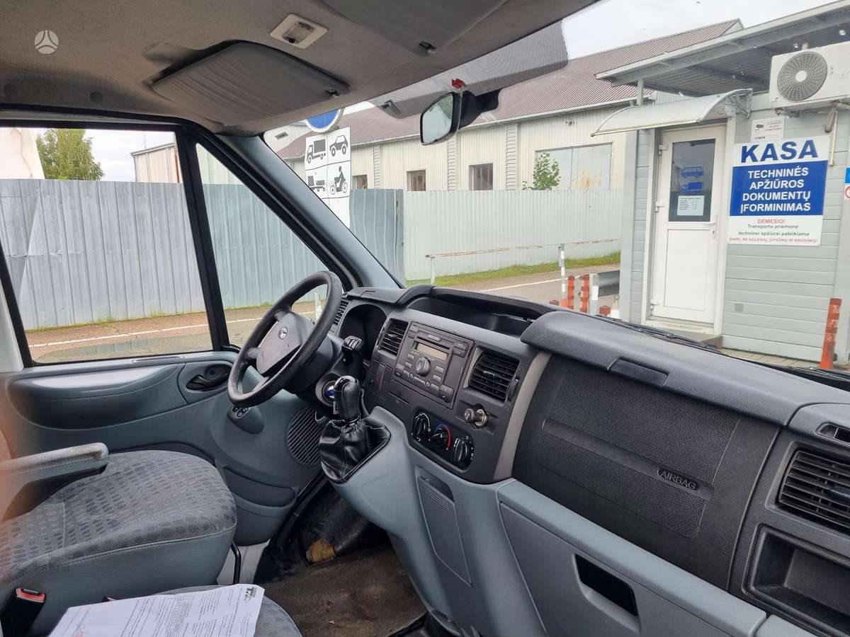 Ford Transit - 11