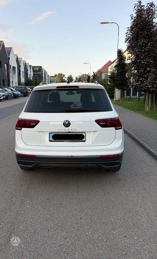Volkswagen Tiguan - 5