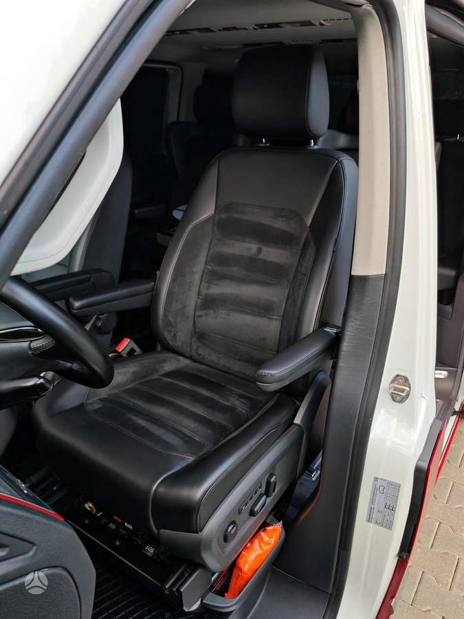 Volkswagen Multivan, 2.0 l., Минивэн