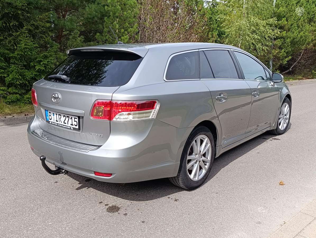 Toyota Avensis, 2.2 l., Универсал