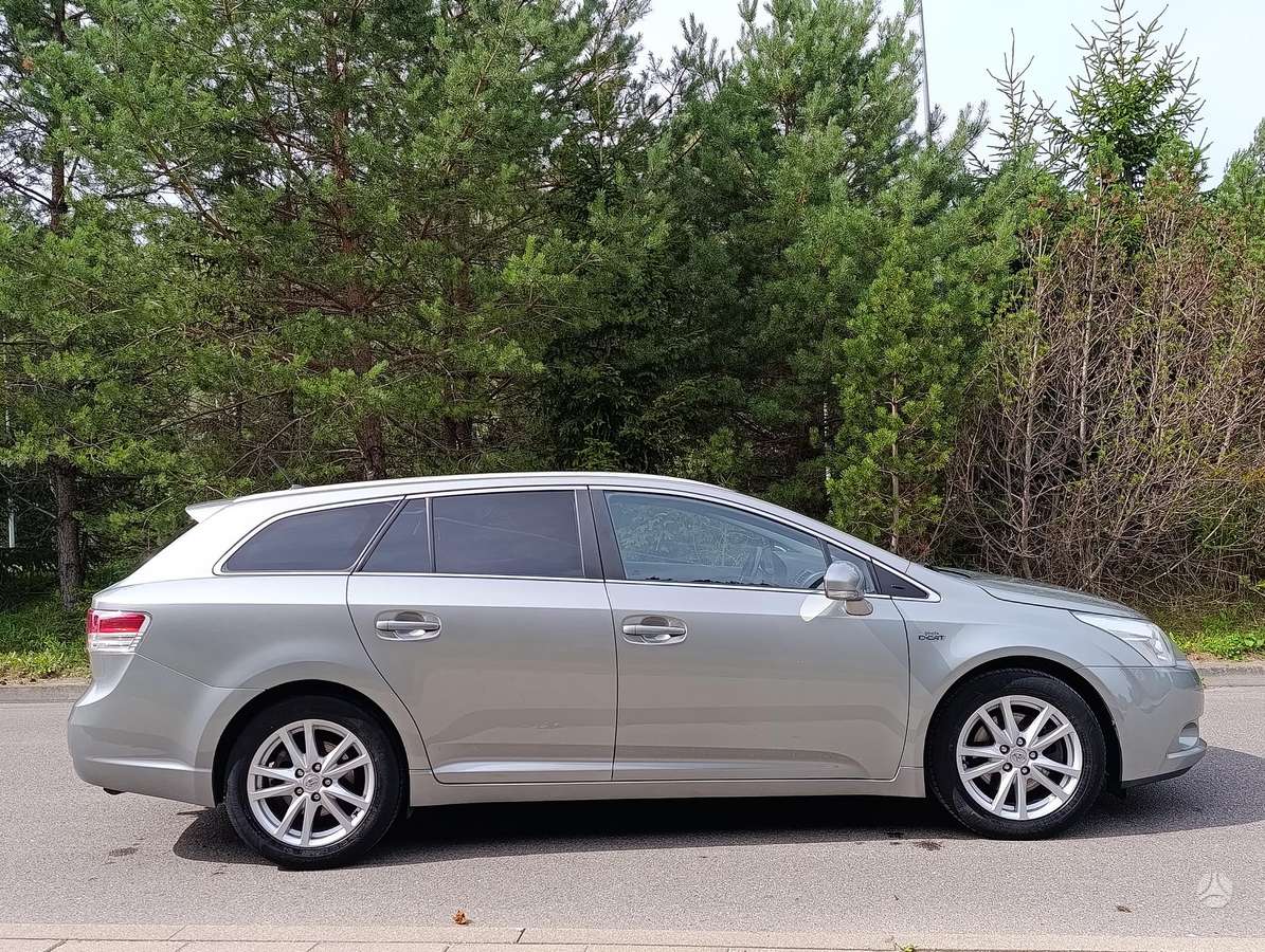 Toyota Avensis, 2.2 l., Универсал