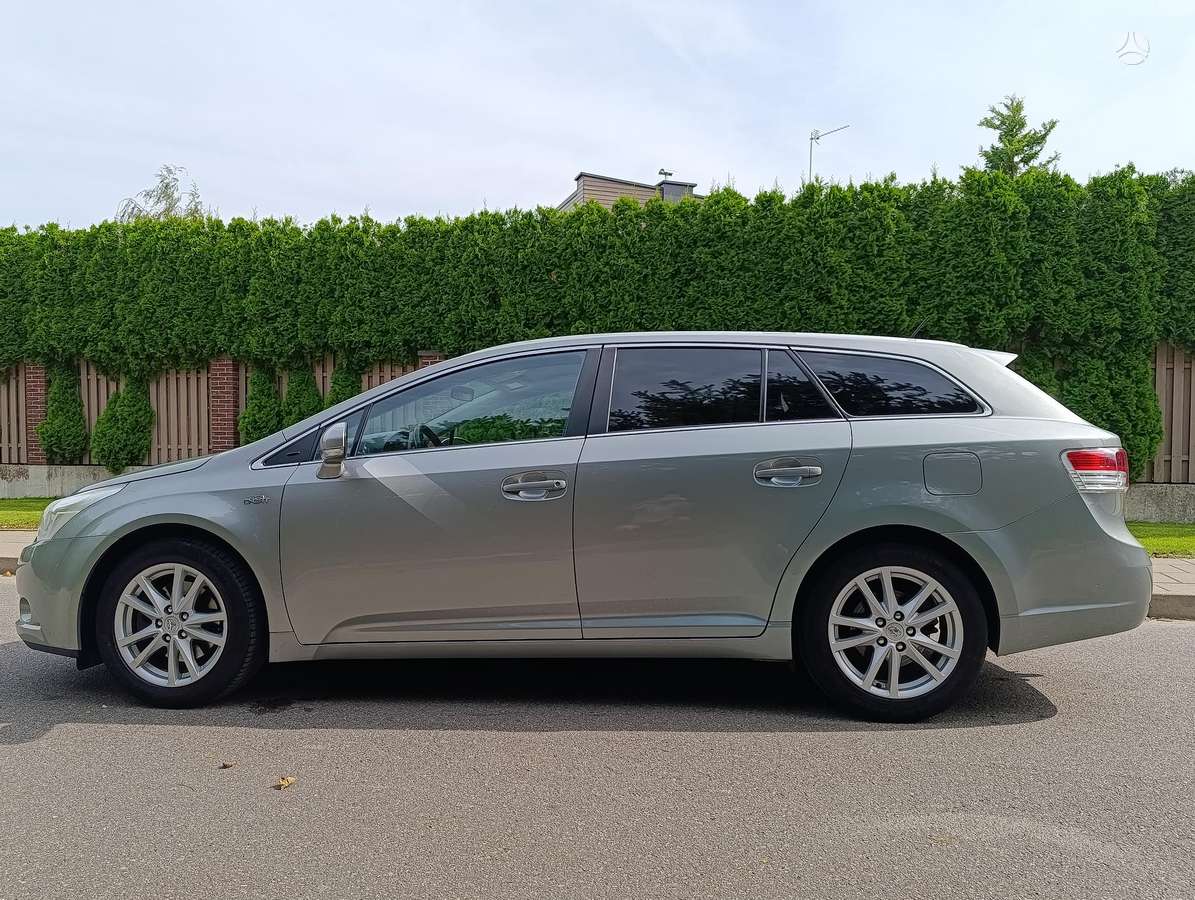 Toyota Avensis, 2.2 l., Универсал
