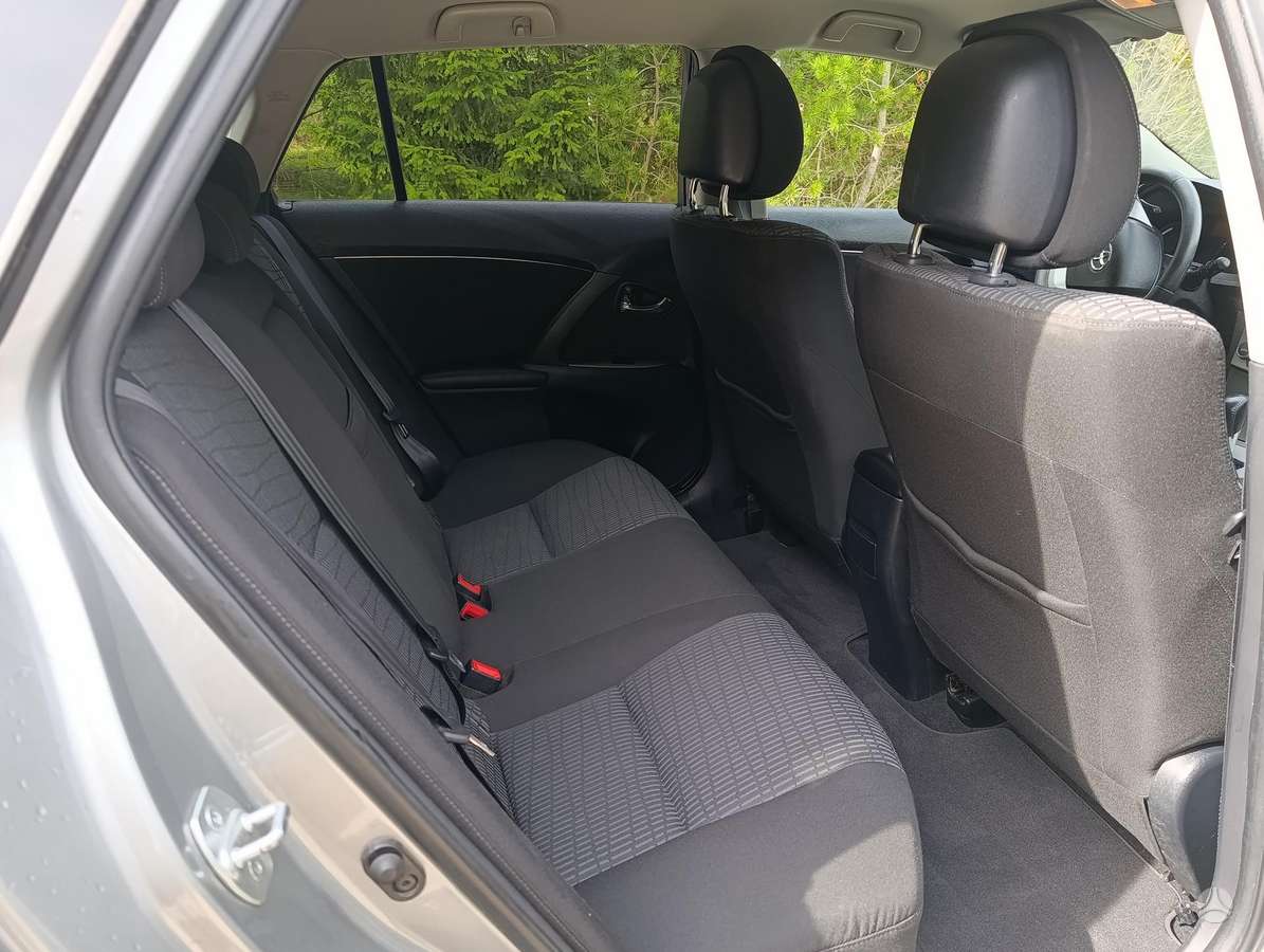 Toyota Avensis, 2.2 l., Универсал