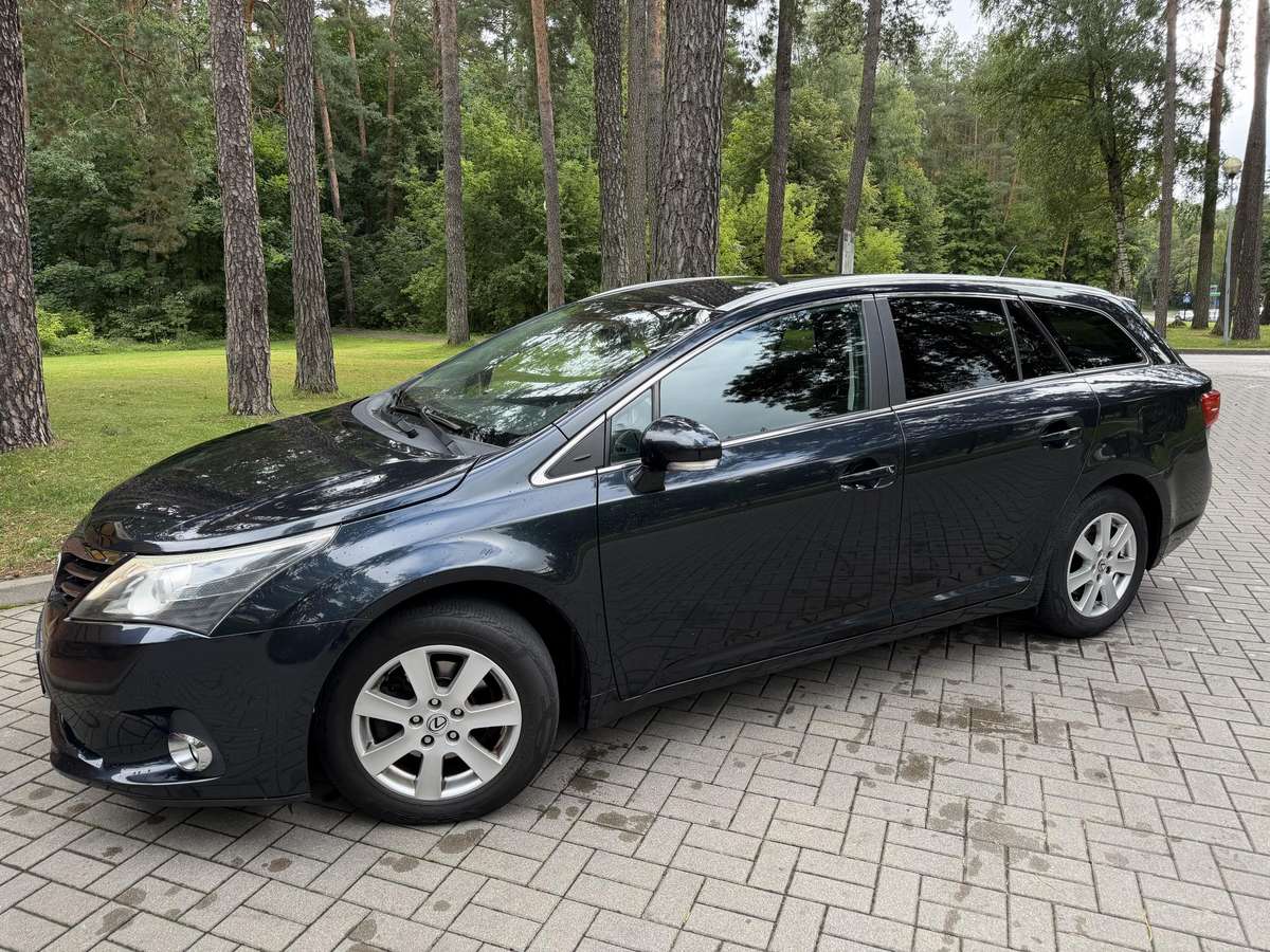 Toyota Avensis, 2.0 l., Универсал