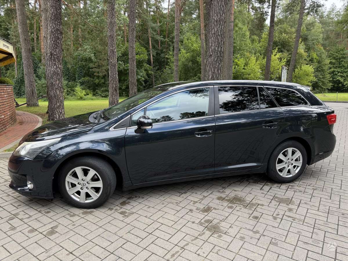 Toyota Avensis, 2.0 l., Универсал