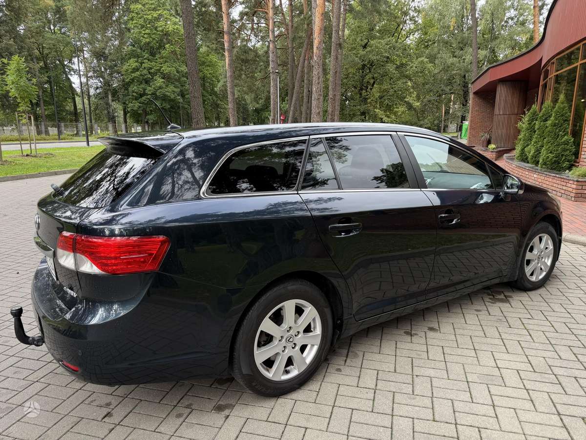 Toyota Avensis, 2.0 l., Универсал