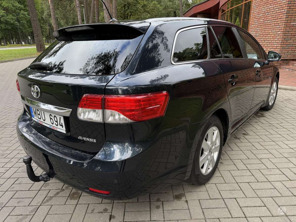 Toyota Avensis, 2.0 l., Универсал