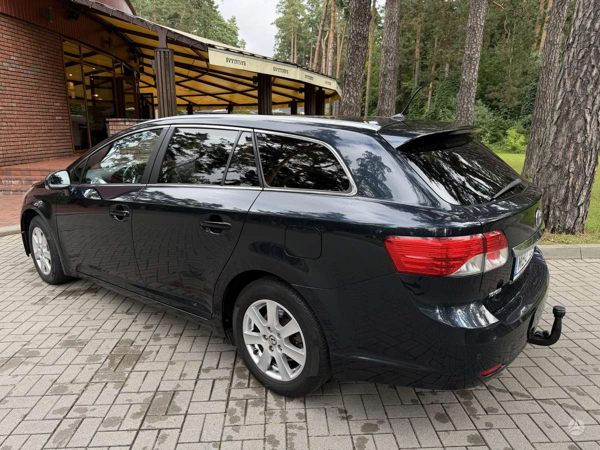 Toyota Avensis, 2.0 l., Универсал