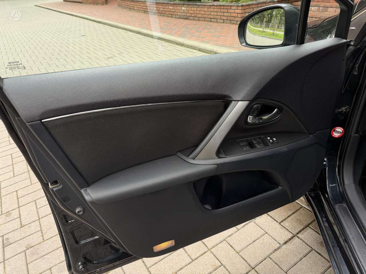 Toyota Avensis, 2.0 l., Универсал