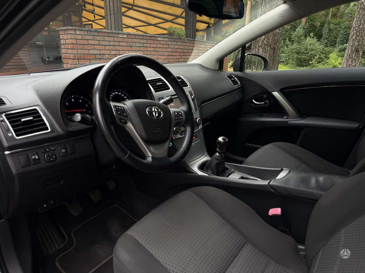Toyota Avensis, 2.0 l., Универсал