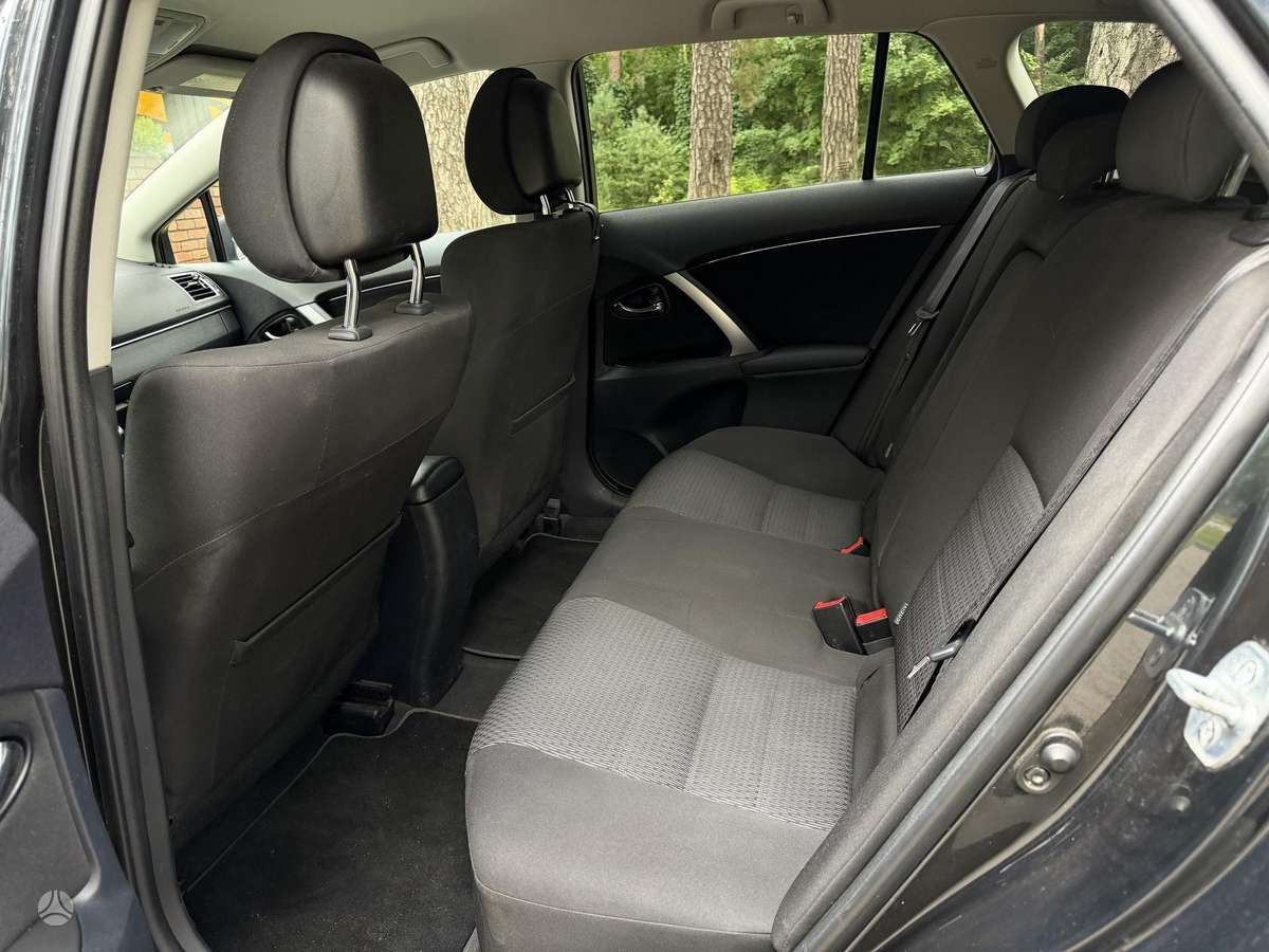 Toyota Avensis, 2.0 l., Универсал